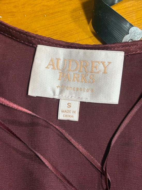 Audrey parks maroon satin wrap midi dress small women purple - Picture 11 of 12